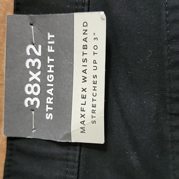 Men's Van Heusen MaxFlex 5 Pocket Pants, Black, Size 38x32, NWT-small defect - Picture 4 of 12